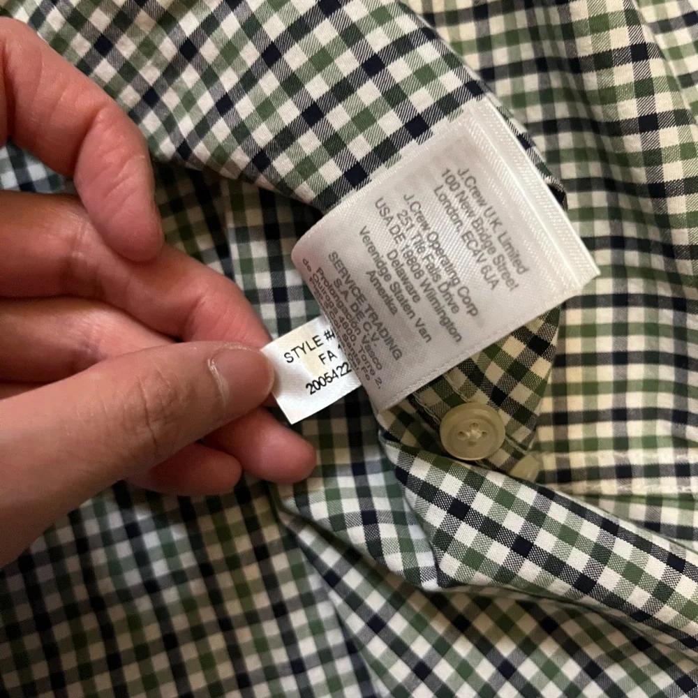 J crew classic plaid shirt Size medium